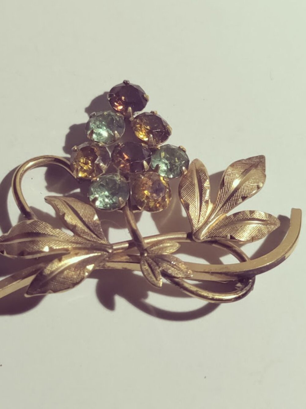Vintage Style Rhinestone Flower Brooch